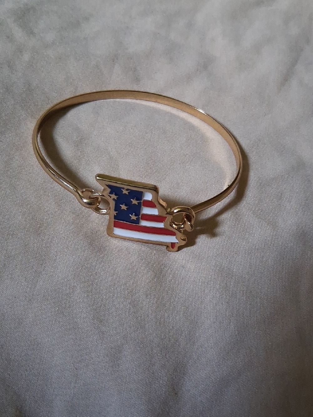 Gold Missouri Flag Bangle Bracelet - Patriotic Women’s Jewelry